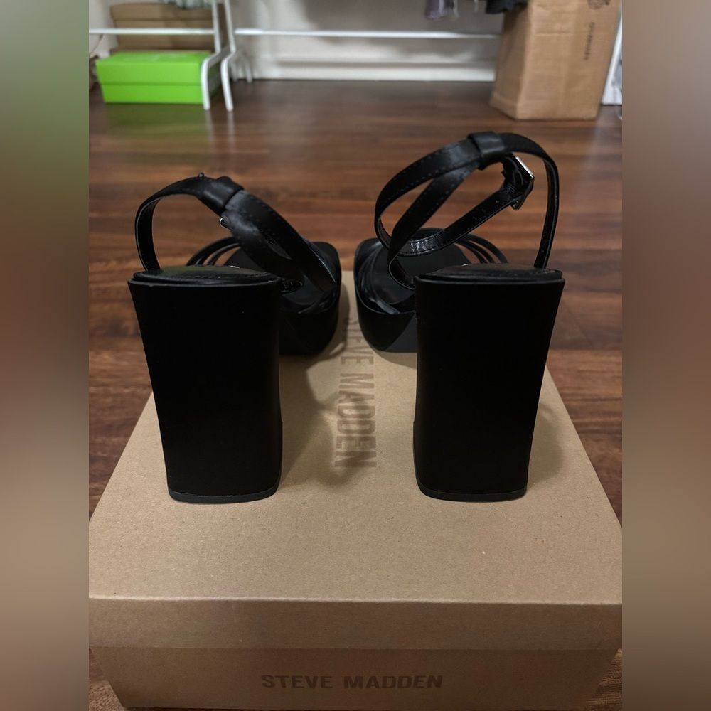 STEVE MADDEN Disco Platform Sandal in Black *New In Box - Picture 5 of 10